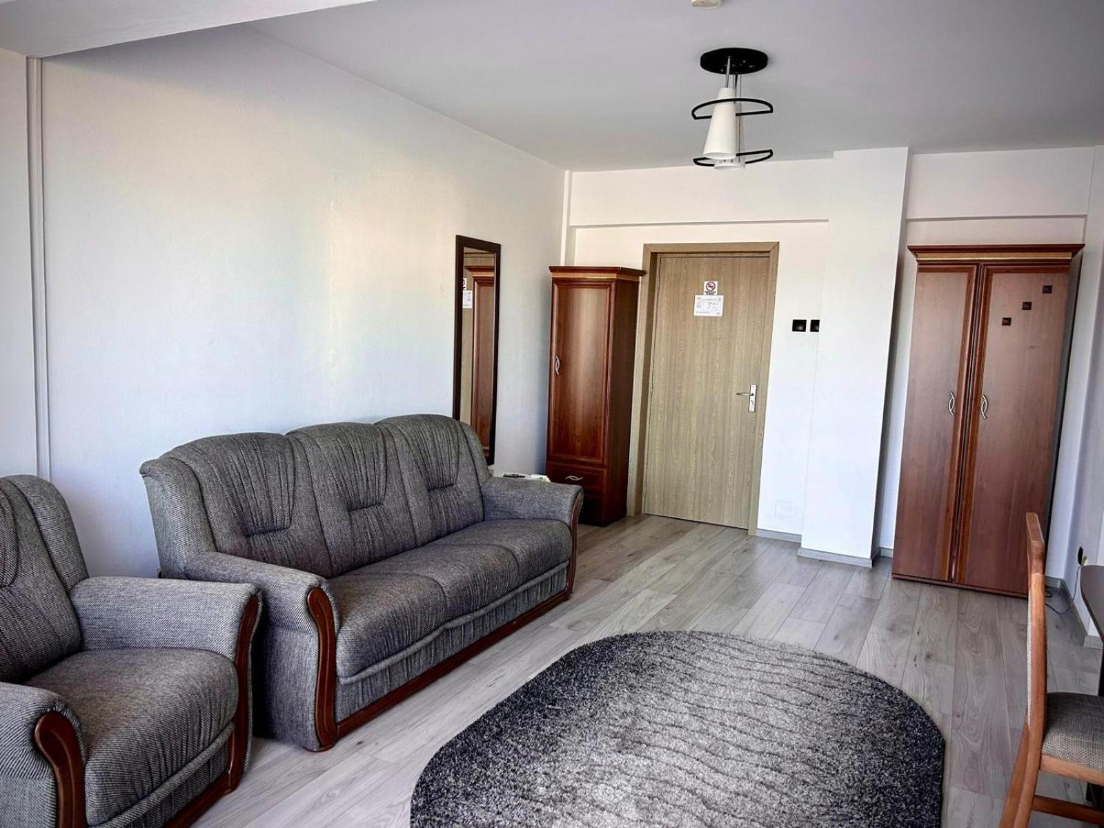 Hotel Levisticum Bacău エクステリア 写真